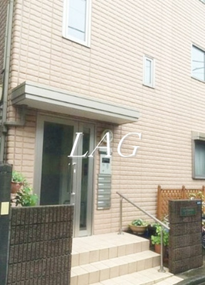 【エントランス】 | ラ・ファミーユ | エントランスです。