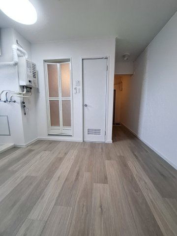 コンコード甲子園の居間・リビング