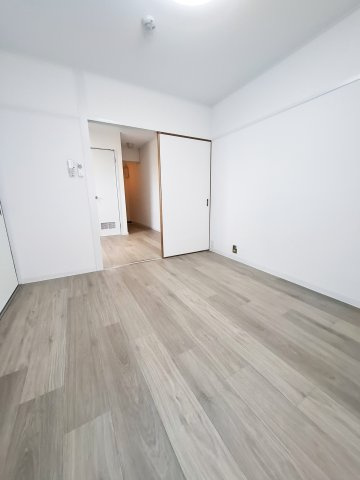 コンコード甲子園の洋室