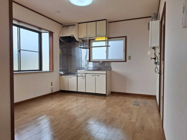 アメニティ津志田　Bの居間・リビング