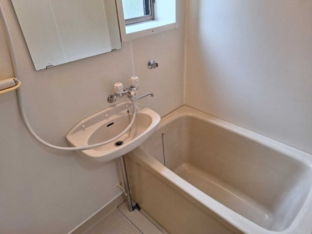 アメニティ津志田　Bの浴室