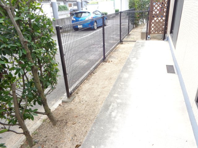 【庭】 | ハイカムール弐番館