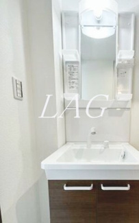 【洗面所】 | ベイルーム橋本Ｇｒａｎｄｅ | 独立洗面台です。（同仕様設備です。）