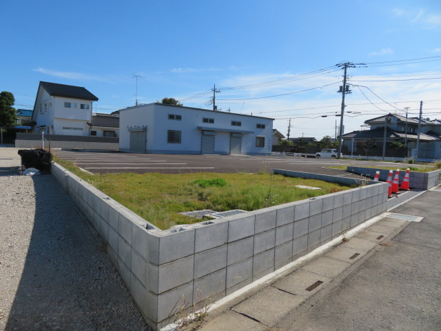 春日部市赤沼の店舗事務所