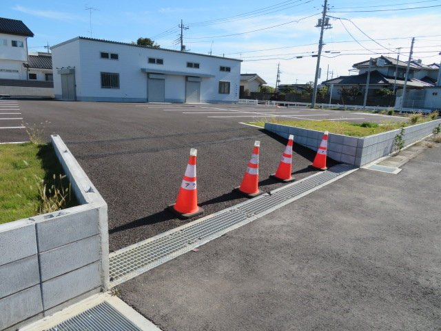 春日部市赤沼の店舗事務所