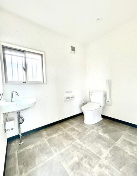 春日部市赤沼の店舗事務所