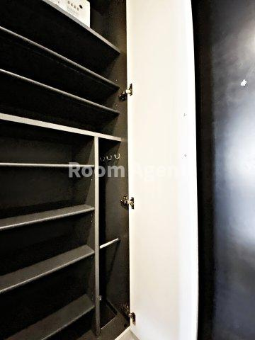 プレサンス桜通グレイスの玄関