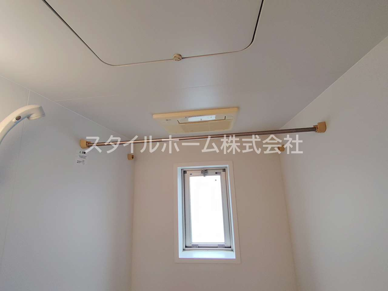 ベルカーサの内装|別部屋写真です。