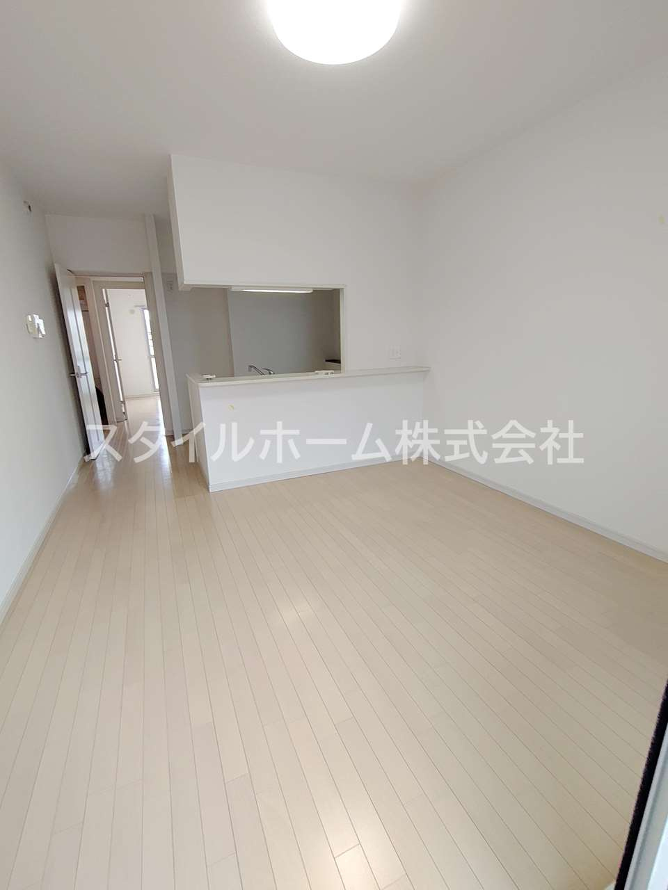 ベルカーサの居間・リビング|別部屋写真です。