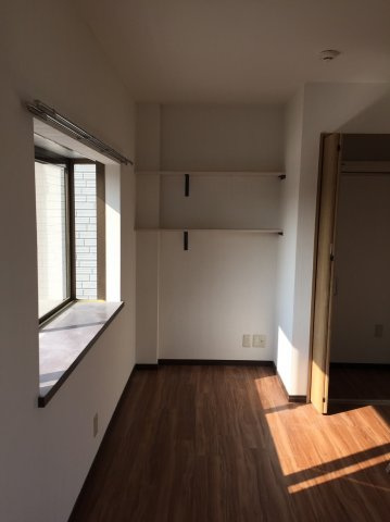 メゾン輝の居間・リビング