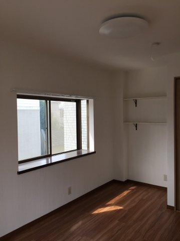 メゾン輝の居間・リビング