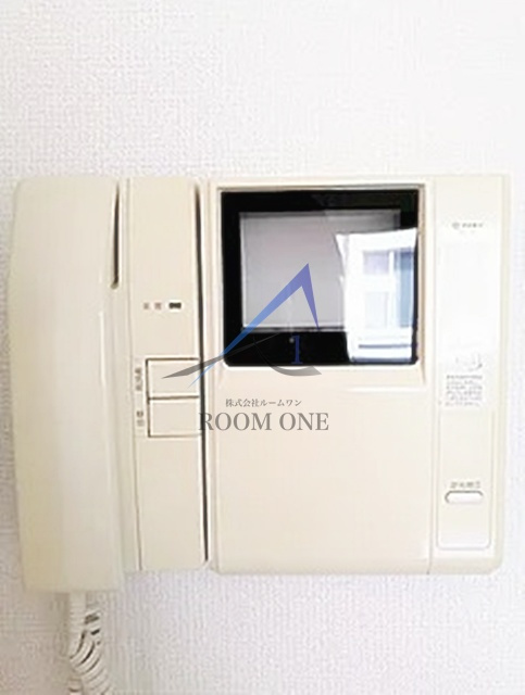 パークウェル東中野のセキュリティ|モニター付きインターホンです。