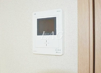 【セキュリティ】 | シルバー・ノース | モニター付きインターフォンです。