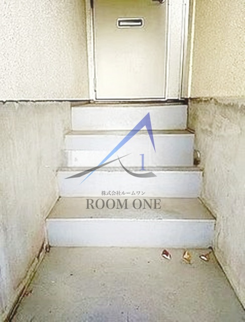 中山ハイツのその他共用部分|共有階段です。