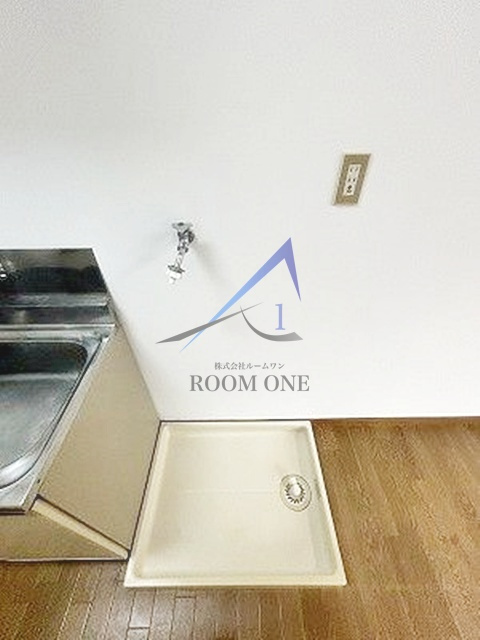 ハウス弦巻の設備|洗濯機置場です。