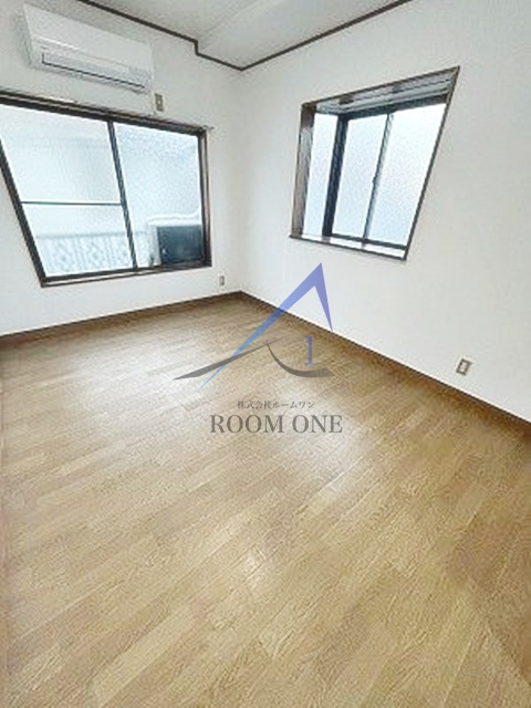 ハウス弦巻の居間・リビング|洋室のお部屋です。