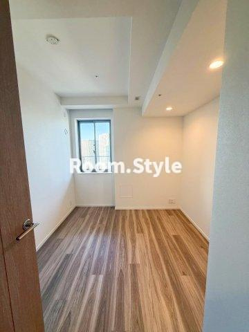 HARUMI FLAG SUN VILLAGE T棟(SKY DUO)の洋室|空室のためご都合に合わせてご内覧できます
お問合せはお電話でもお受付しております。
03-6450-5211