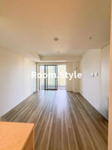 HARUMI FLAG SUN VILLAGE T棟(SKY DUO)の居間・リビング|空室のためご都合に合わせてご内覧できます
お問合せはお電話でもお受付しております。
03-6450-5211