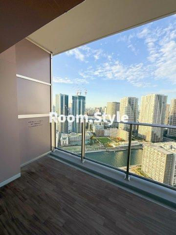 HARUMI FLAG SUN VILLAGE T棟(SKY DUO)のバルコニー|空室のためご都合に合わせてご内覧できます
お問合せはお電話でもお受付しております。
03-6450-5211