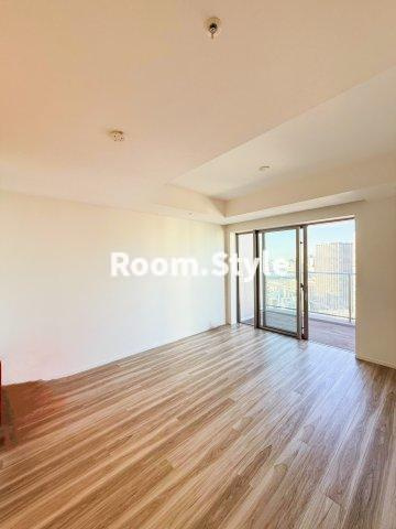 HARUMI FLAG SUN VILLAGE T棟(SKY DUO)の居間・リビング|空室のためご都合に合わせてご内覧できます
お問合せはお電話でもお受付しております。
03-6450-5211