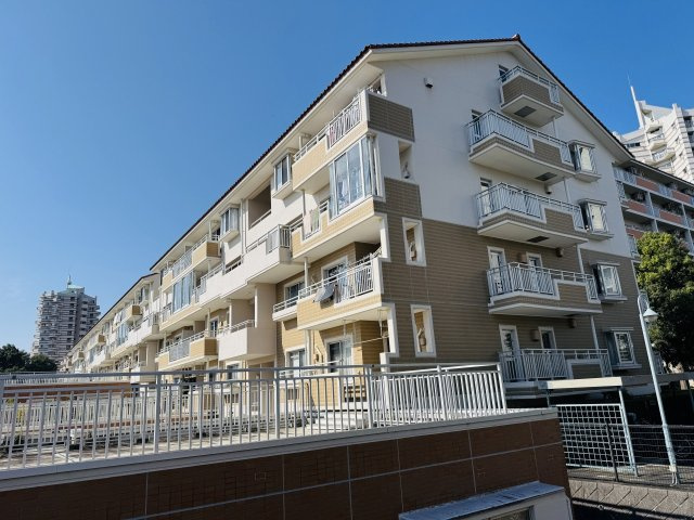 ベルコリーヌ南大沢第６号棟の外観|～南大沢駅徒歩10分　内装リフォーム済マンション　商業施設が点在、生活環境良好～