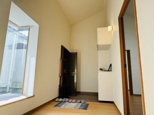 ベルコリーヌ南大沢第６号棟の玄関|～開放感のある玄関ホール～