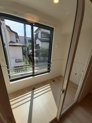 コンフォートＢの内装|明るい色調の室内です