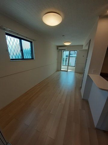 コンフォートＢの居間・リビング|ゆったりとした居間です