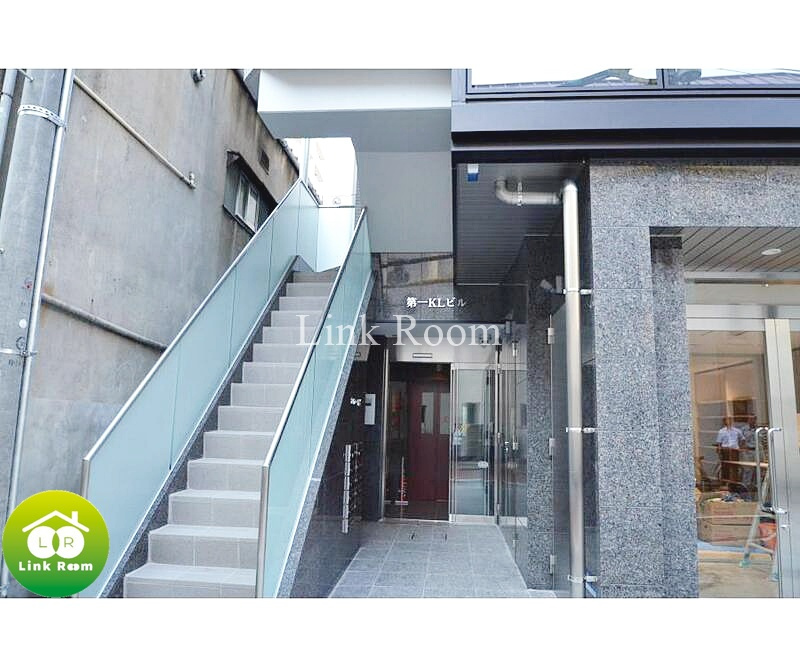 ディアコート蔵前のエントランス