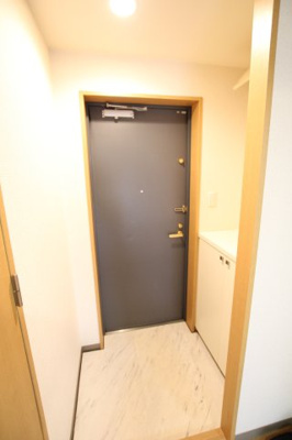 【玄関】 | MALMAISON | ※同建物ほかのお部屋の写真です。