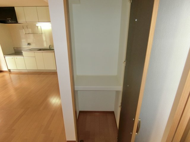 Ｓｅｍｐｒｅ　Ｖｉｔａ　南甲子園の収納