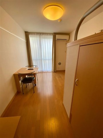 レオパレス藤の居間・リビング