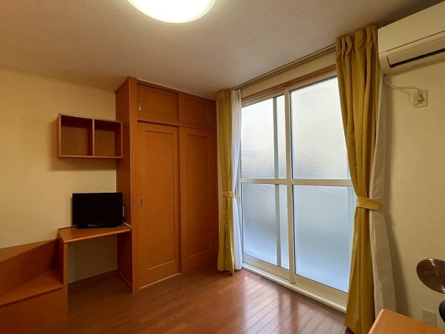 レオパレスドムス常盤台の居間・リビング