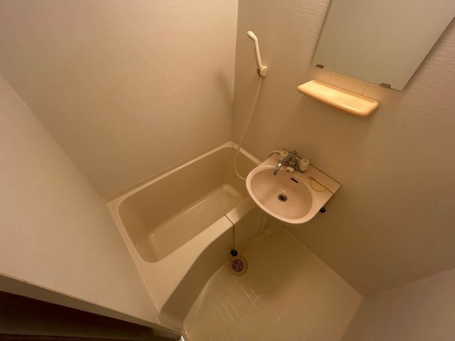 レオパレスドムス常盤台の浴室