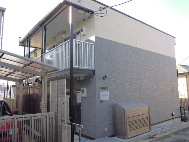 レオパレスパラドール　デ　徳丸の外観