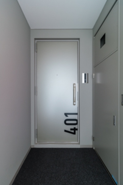 ヴァロータ氷川台の玄関|※写真は同タイプ住戸です。