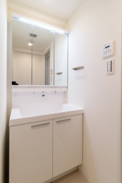 ヴァロータ氷川台の洗面所|※写真は同タイプ住戸です。