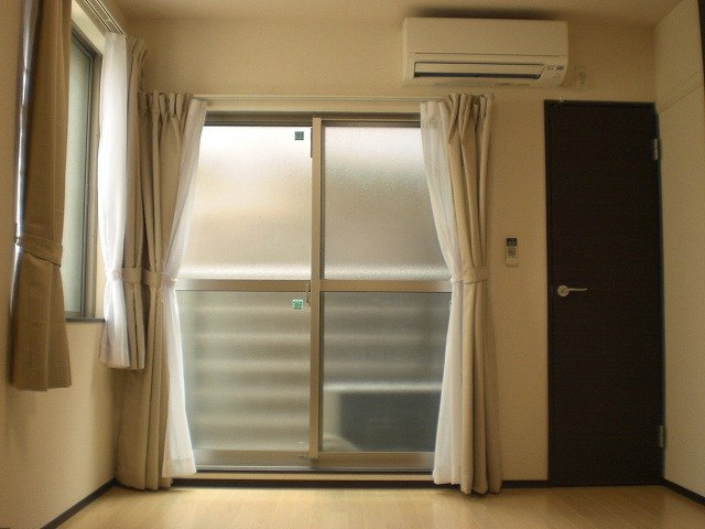 クレイノＨ１　ＹＡＹＯＩの居間・リビング