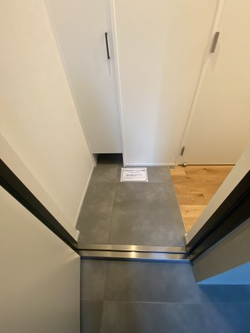 crostone大山の玄関