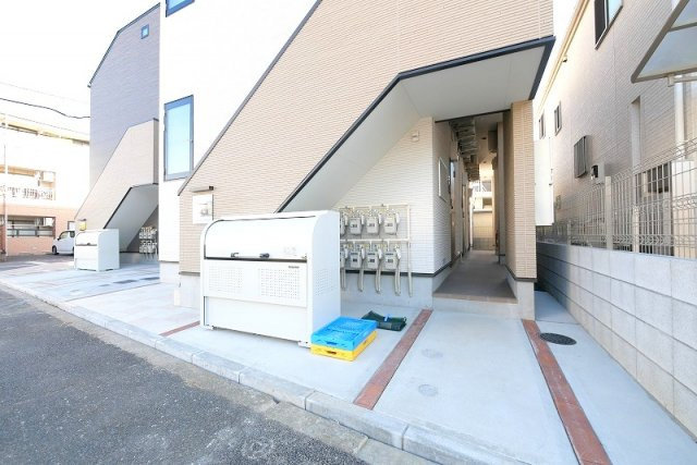 シャンペル三園の外観