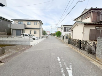 【前面道路含む現地写真】