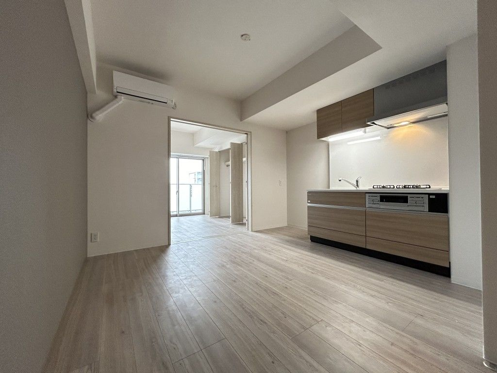 RE residenceの居間・リビング