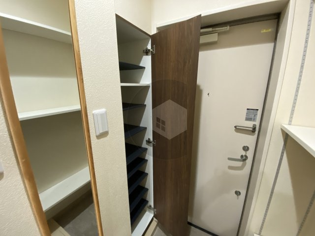 シャルマン緑橋の収納