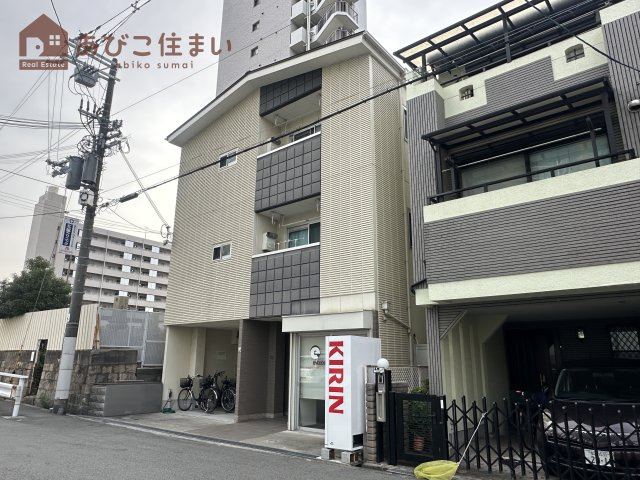 パークウェスト長居の外観