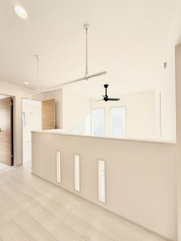 中央区高塚町　全3棟1期　のその他|階段を上がった上部は室内物干しがあるので雨の日や夜でも干す場所に困りません。