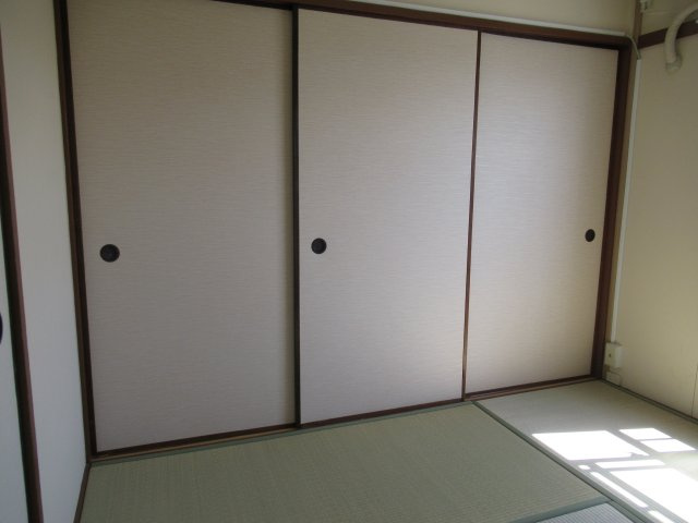 兵庫県公社　東垂水南（４）２Ｂ号棟の和室|和室がひろがる居住スペース