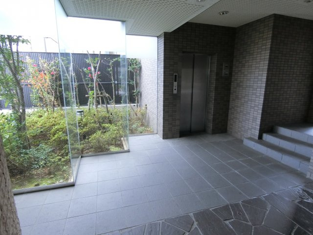 フォレストヒルズの周辺