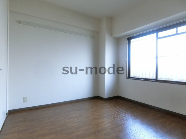 フォレストヒルズの洋室