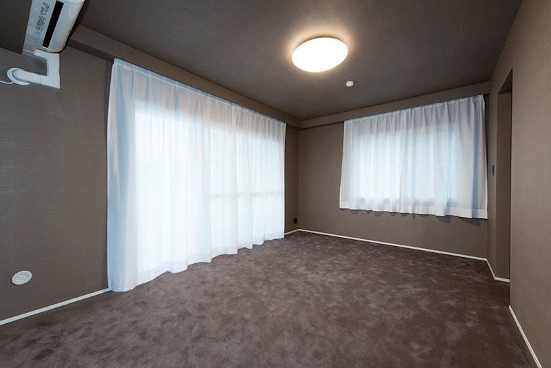 レジディア上目黒の洋室