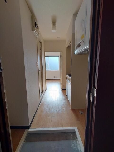 グレイス春日町の玄関